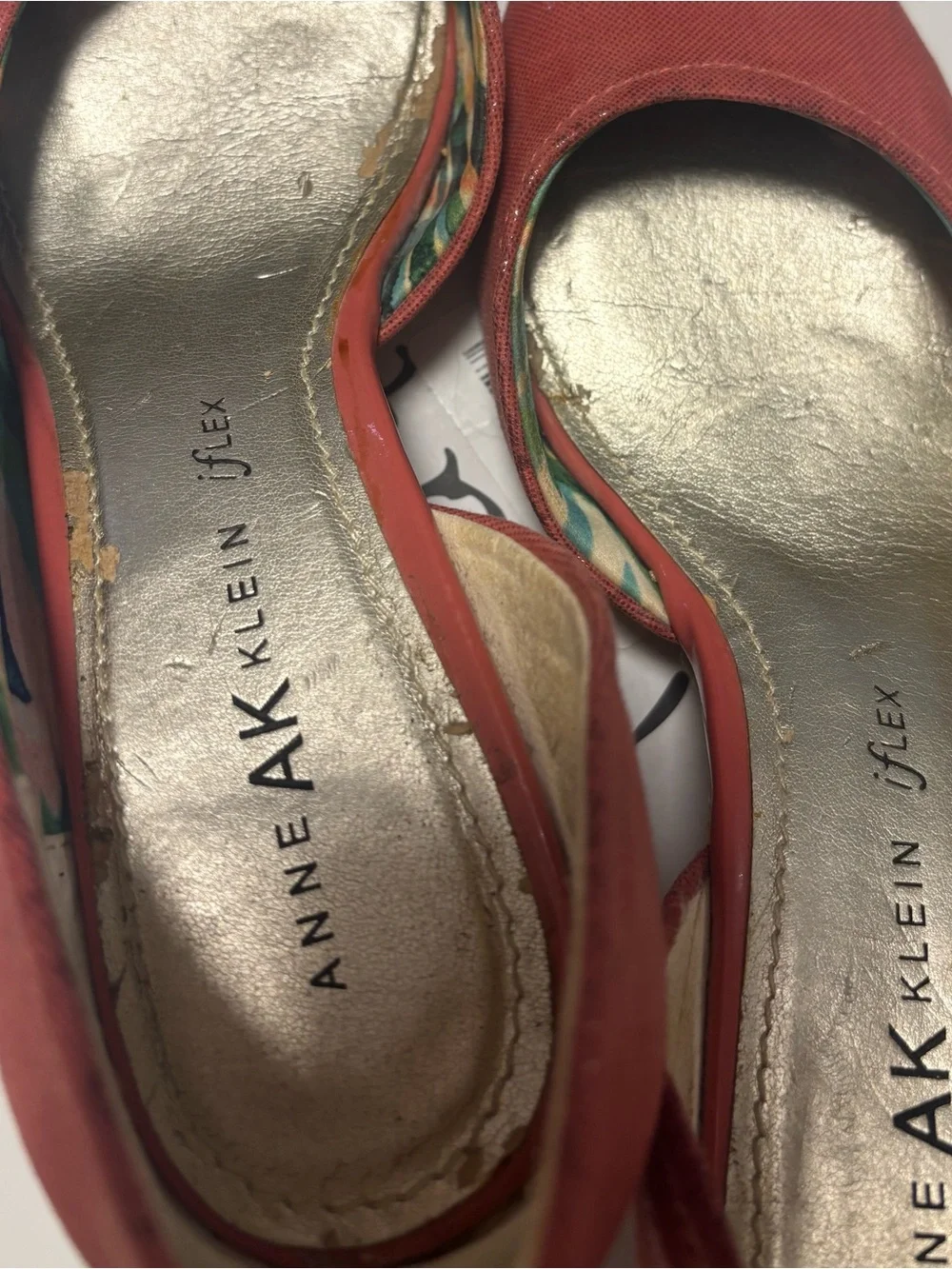 Anne Klein Coral Wedge Pumps – Excellent Pre-Owned Condition 👠🩷